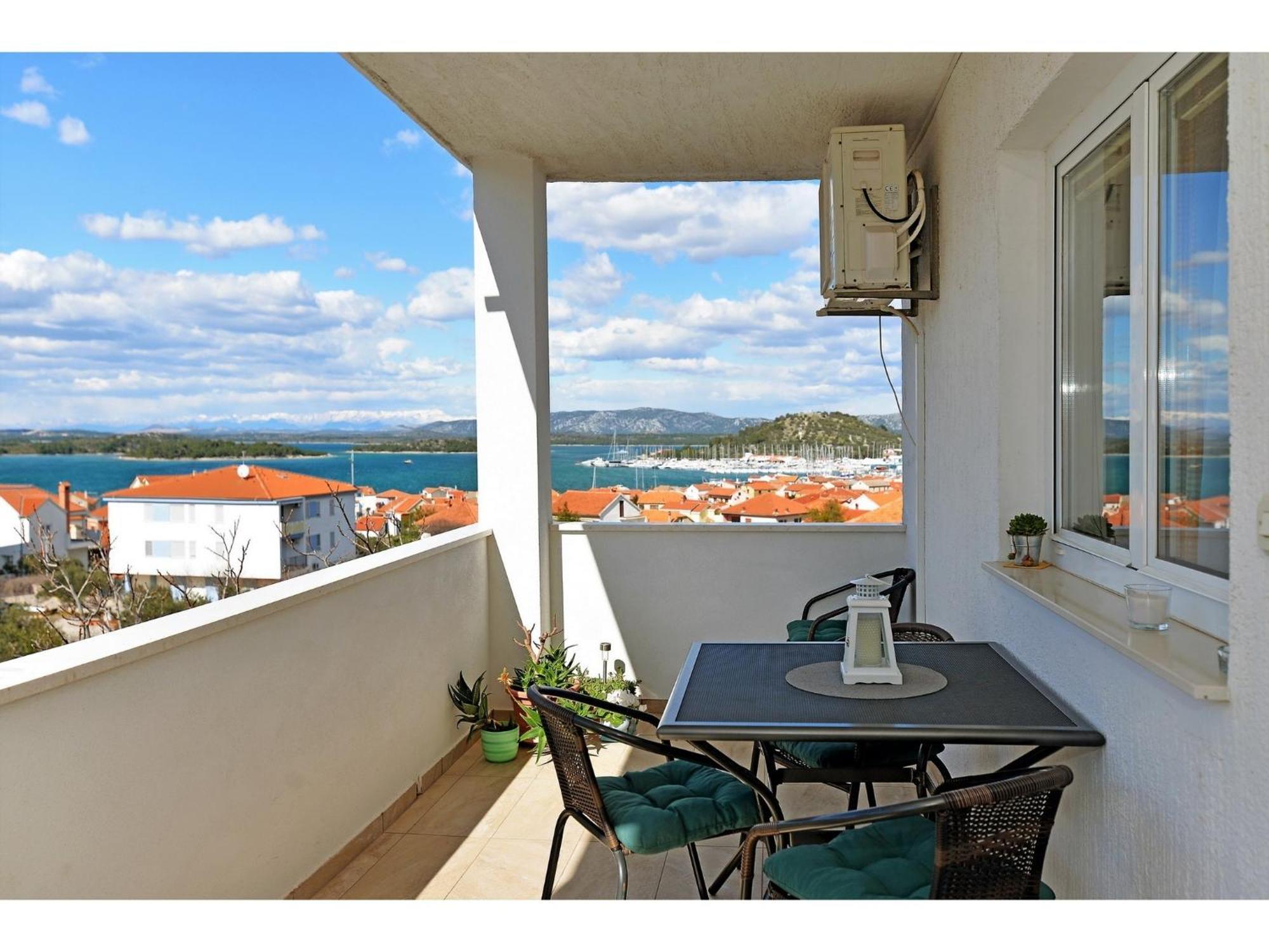 Apartments Kostelic Murter Quarto foto