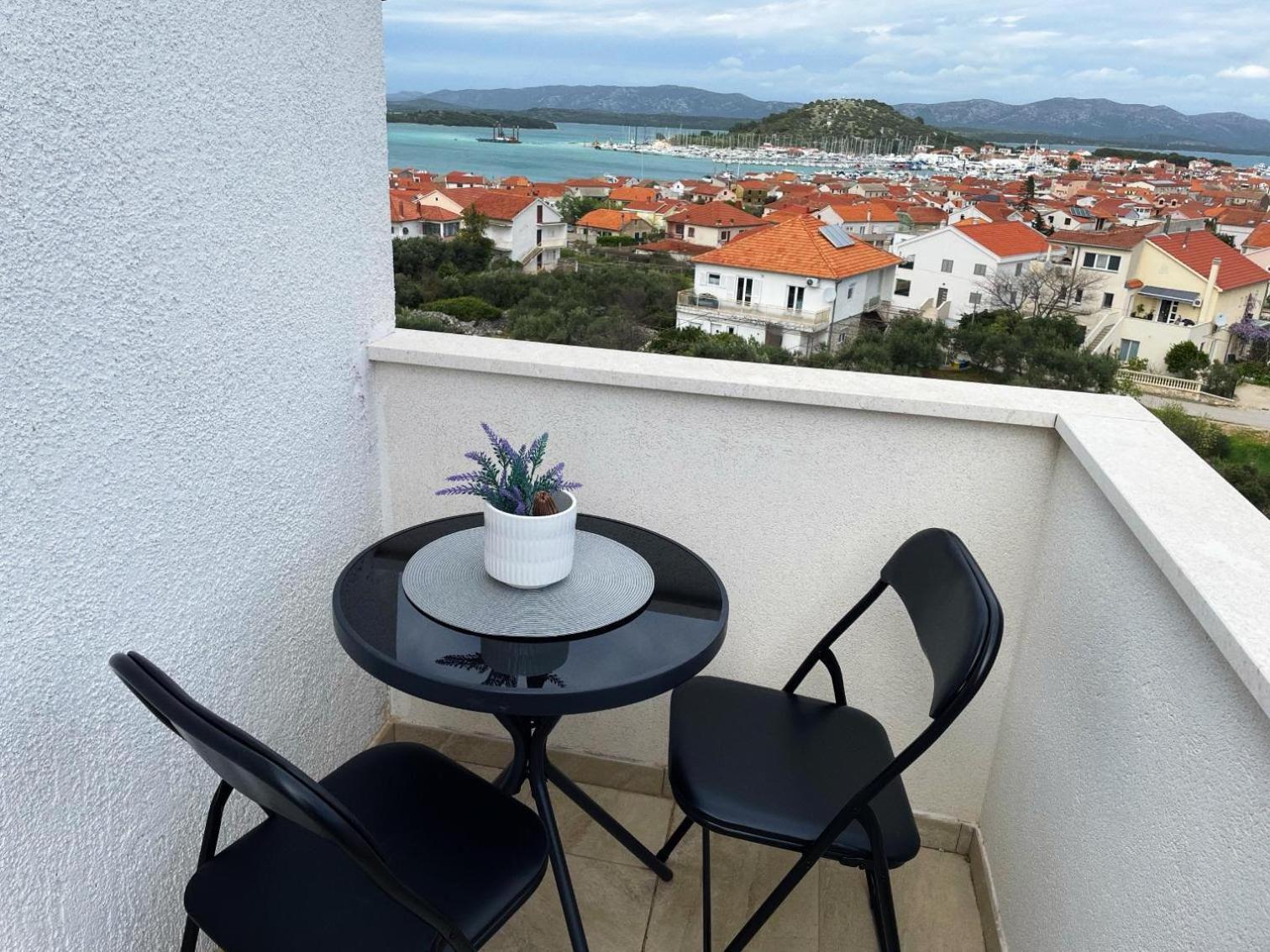 Apartments Kostelic Murter Quarto foto